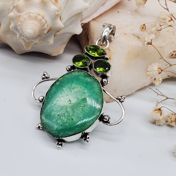 Nnatural Agate Druzy Stone Silver Pendant Peridot Stone - Picture 1 of 6